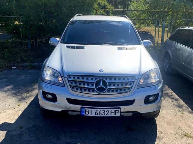 Мерседес МЛ класс, объемом двигателя 3.5 л и пробегом 98 тыс. км за 12600 $, фото 10 на Automoto.ua