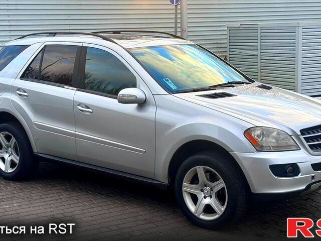 Мерседес МЛ класс, объемом двигателя 3.5 л и пробегом 286 тыс. км за 6500 $, фото 1 на Automoto.ua