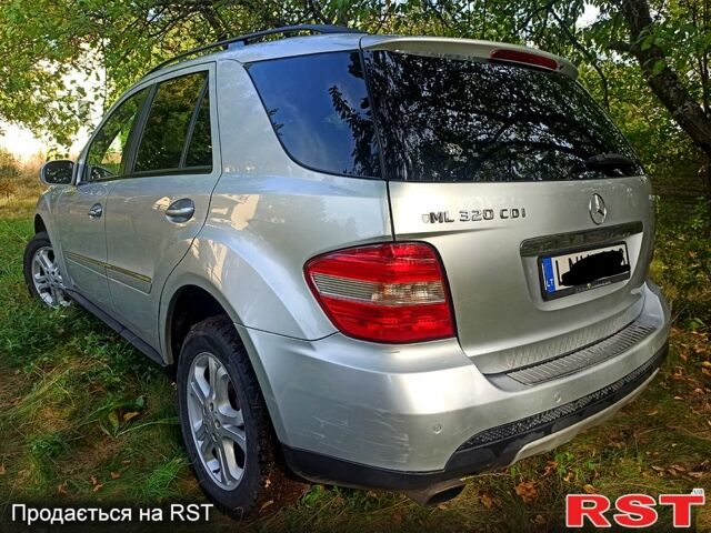 Мерседес МЛ класс, объемом двигателя 3 л и пробегом 294 тыс. км за 6700 $, фото 1 на Automoto.ua