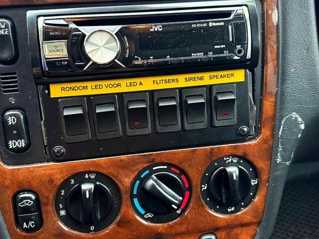 Серый Мерседес МЛ класс, объемом двигателя 2.7 л и пробегом 490 тыс. км за 4499 $, фото 6 на Automoto.ua