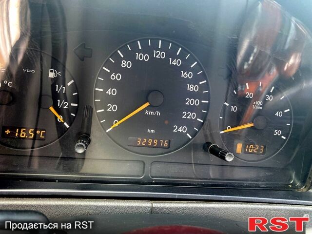 Сірий Мерседес МЛ класс, об'ємом двигуна 4 л та пробігом 330 тис. км за 3800 $, фото 8 на Automoto.ua