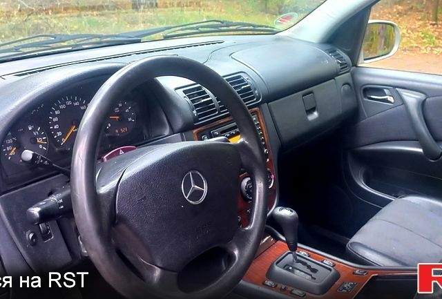 Серый Мерседес МЛ класс, объемом двигателя 2.7 л и пробегом 342 тыс. км за 3700 $, фото 6 на Automoto.ua