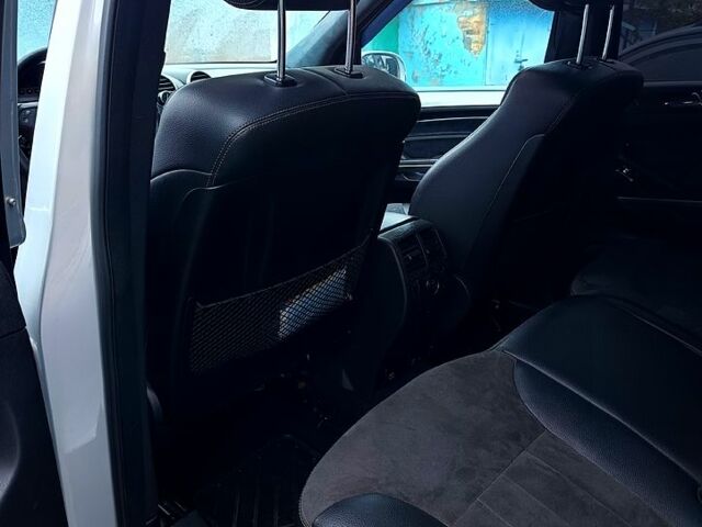 Серый Мерседес МЛ класс, объемом двигателя 3.5 л и пробегом 308 тыс. км за 6500 $, фото 5 на Automoto.ua