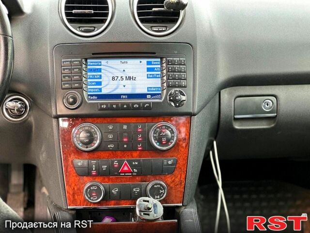 Сірий Мерседес МЛ класс, об'ємом двигуна 3 л та пробігом 435 тис. км за 6000 $, фото 11 на Automoto.ua