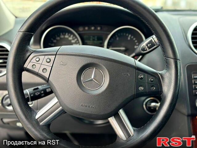 Сірий Мерседес МЛ класс, об'ємом двигуна 3 л та пробігом 435 тис. км за 6000 $, фото 9 на Automoto.ua