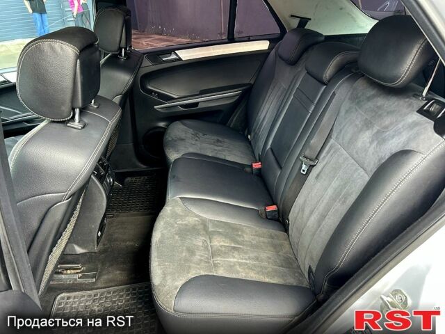 Мерседес МЛ класс 2007 у Києві на Automoto.ua Сірий Мерседес МЛ класс, об'ємом двигуна 3 л та пробігом 287 тис. км за 6000 $, фото 8 на Automoto.ua