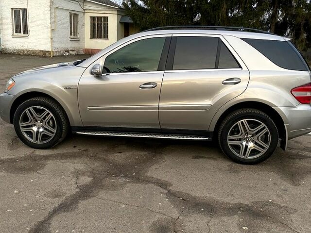 Сірий Мерседес ML-Class, об'ємом двигуна 3.5 л та пробігом 114 тис. км за 14000 $, фото 4 на Automoto.ua