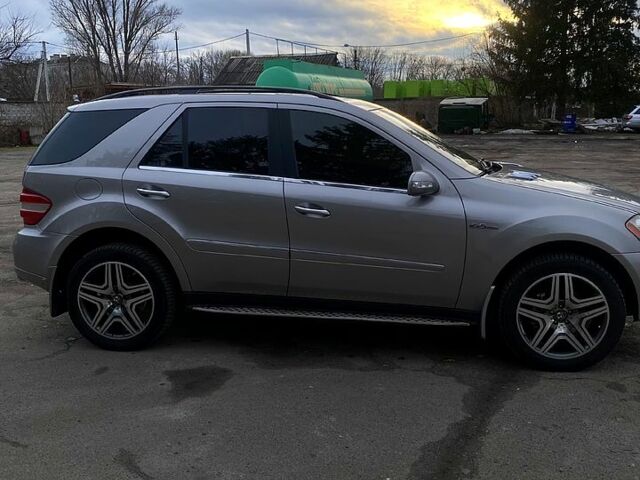 Сірий Мерседес ML-Class, об'ємом двигуна 3.5 л та пробігом 114 тис. км за 14000 $, фото 3 на Automoto.ua