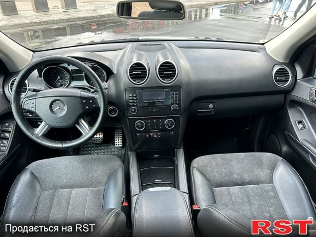 Мерседес МЛ класс 2007 у Києві на Automoto.ua Сірий Мерседес МЛ класс, об'ємом двигуна 3 л та пробігом 287 тис. км за 6000 $, фото 6 на Automoto.ua