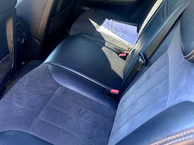 Серый Мерседес МЛ класс, объемом двигателя 3 л и пробегом 250 тыс. км за 6000 $, фото 6 на Automoto.ua