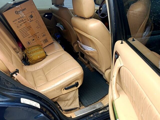 Синий Мерседес МЛ класс, объемом двигателя 2.7 л и пробегом 400 тыс. км за 4100 $, фото 2 на Automoto.ua