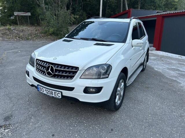 Білий Мерседес МЛ, об'ємом двигуна 3.5 л та пробігом 245 тис. км за 10500 $, фото 6 на Automoto.ua