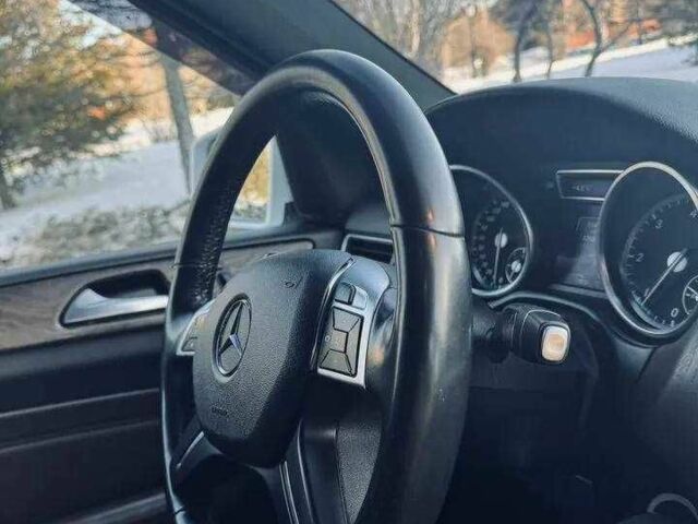 Белый Мерседес МЛ, объемом двигателя 3 л и пробегом 156 тыс. км за 21500 $, фото 8 на Automoto.ua