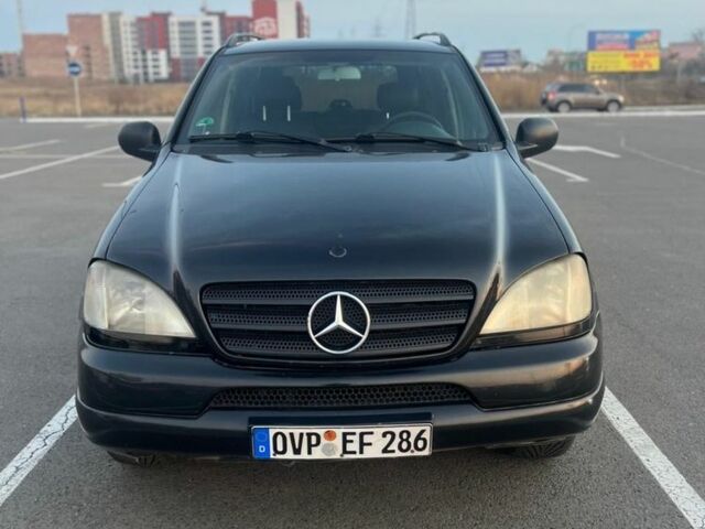 Чорний Мерседес МЛ, об'ємом двигуна 2.7 л та пробігом 390 тис. км за 4500 $, фото 14 на Automoto.ua