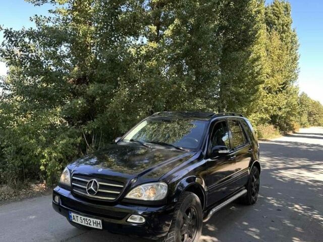 Черный Мерседес МЛ, объемом двигателя 4 л и пробегом 340 тыс. км за 4800 $, фото 2 на Automoto.ua