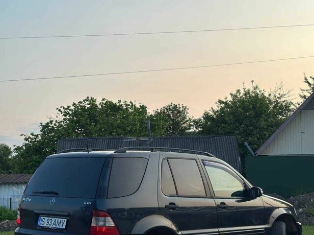 Чорний Мерседес МЛ, об'ємом двигуна 2.7 л та пробігом 260 тис. км за 3971 $, фото 13 на Automoto.ua