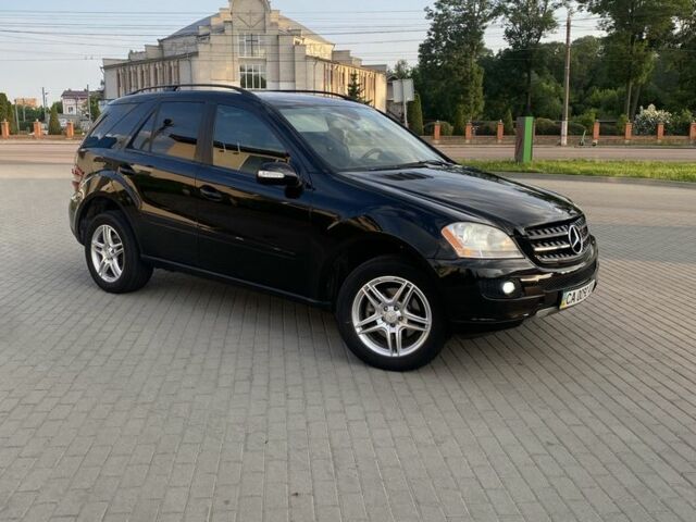 Чорний Мерседес МЛ, об'ємом двигуна 0 л та пробігом 230 тис. км за 12500 $, фото 2 на Automoto.ua