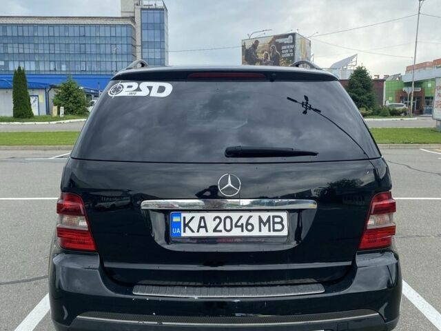 Черный Мерседес МЛ, объемом двигателя 3 л и пробегом 337 тыс. км за 11500 $, фото 4 на Automoto.ua