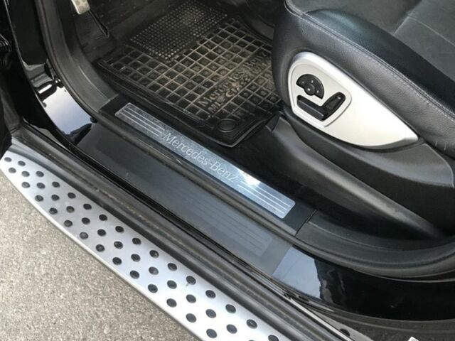 Чорний Мерседес МЛ, об'ємом двигуна 3.5 л та пробігом 276 тис. км за 10700 $, фото 17 на Automoto.ua