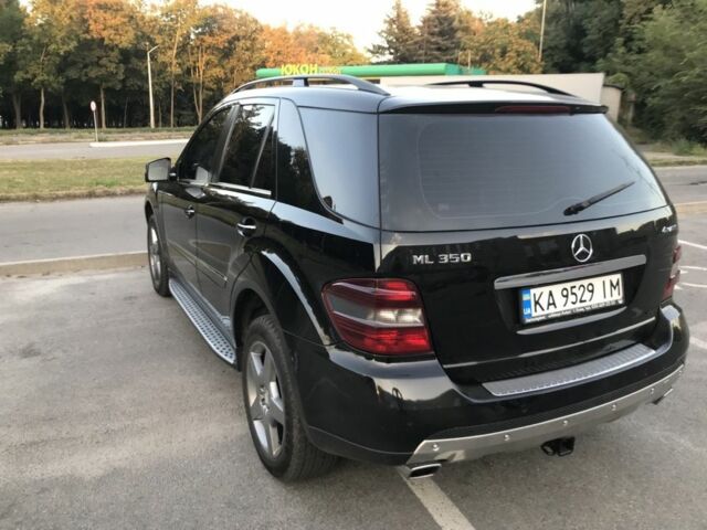 Чорний Мерседес МЛ, об'ємом двигуна 3.5 л та пробігом 276 тис. км за 10700 $, фото 21 на Automoto.ua