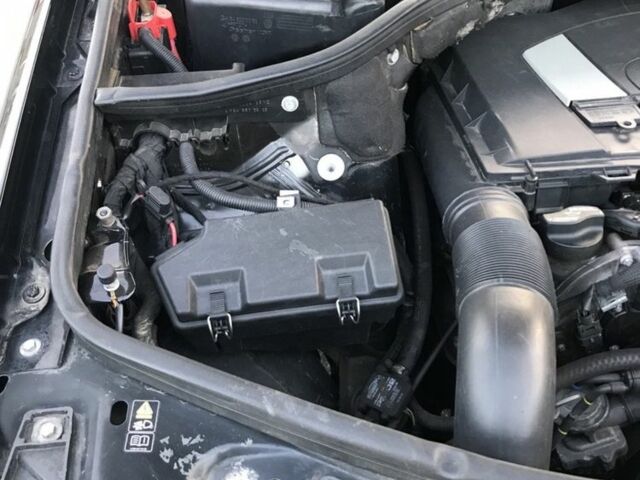 Чорний Мерседес МЛ, об'ємом двигуна 3.5 л та пробігом 276 тис. км за 10700 $, фото 12 на Automoto.ua