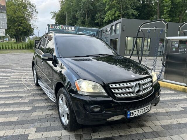 Чорний Мерседес МЛ, об'ємом двигуна 3.5 л та пробігом 230 тис. км за 11000 $, фото 7 на Automoto.ua