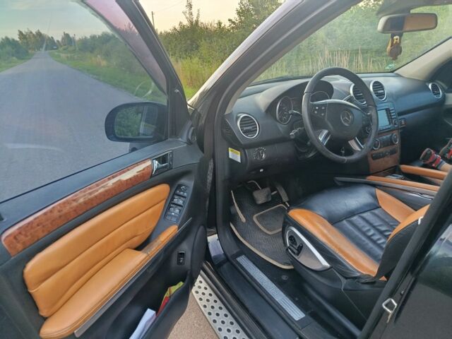 Черный Мерседес МЛ, объемом двигателя 3.5 л и пробегом 368 тыс. км за 8500 $, фото 6 на Automoto.ua