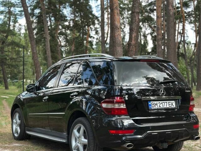 Чорний Мерседес МЛ, об'ємом двигуна 5.5 л та пробігом 255 тис. км за 12000 $, фото 2 на Automoto.ua