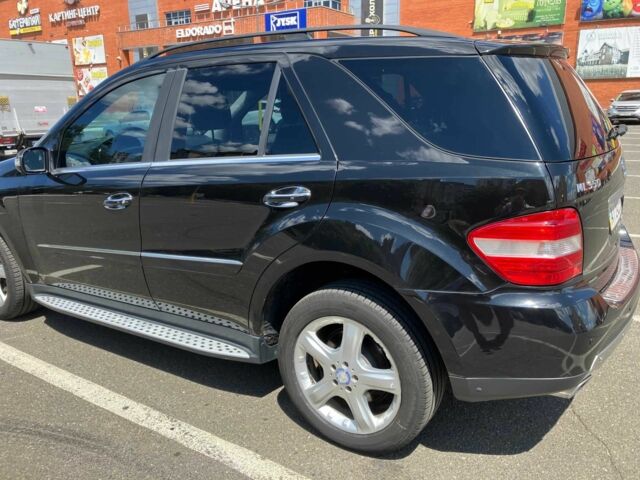 Чорний Мерседес МЛ, об'ємом двигуна 3.5 л та пробігом 163 тис. км за 11500 $, фото 11 на Automoto.ua