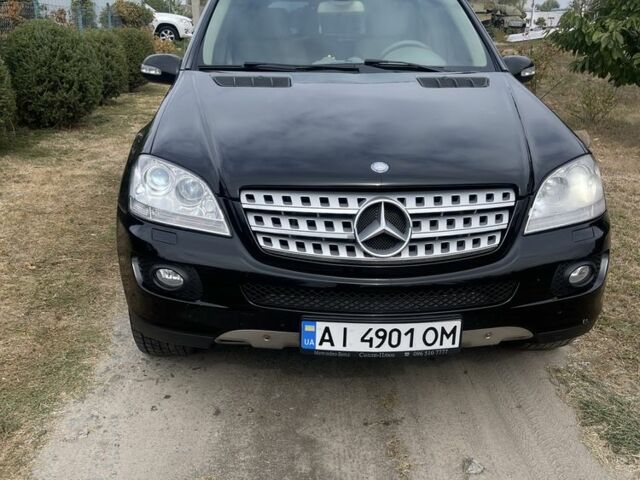 Чорний Мерседес МЛ, об'ємом двигуна 3 л та пробігом 131 тис. км за 12300 $, фото 8 на Automoto.ua