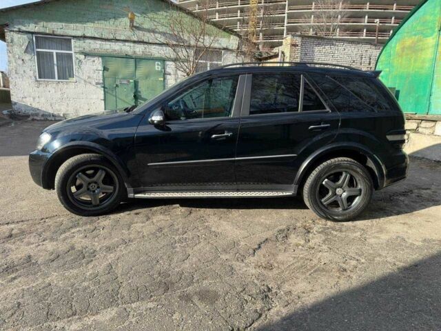 Чорний Мерседес МЛ, об'ємом двигуна 5.5 л та пробігом 280 тис. км за 12000 $, фото 8 на Automoto.ua