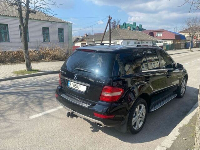 Черный Мерседес МЛ, объемом двигателя 3 л и пробегом 250 тыс. км за 17999 $, фото 4 на Automoto.ua