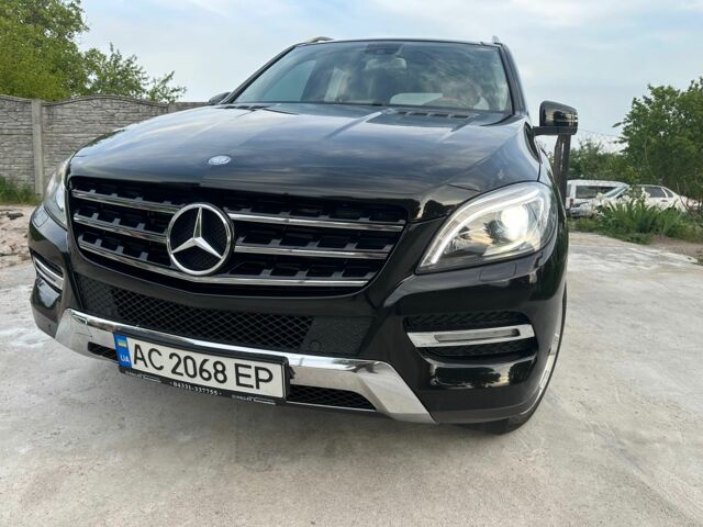 Черный Мерседес МЛ, объемом двигателя 3 л и пробегом 299 тыс. км за 19200 $, фото 2 на Automoto.ua