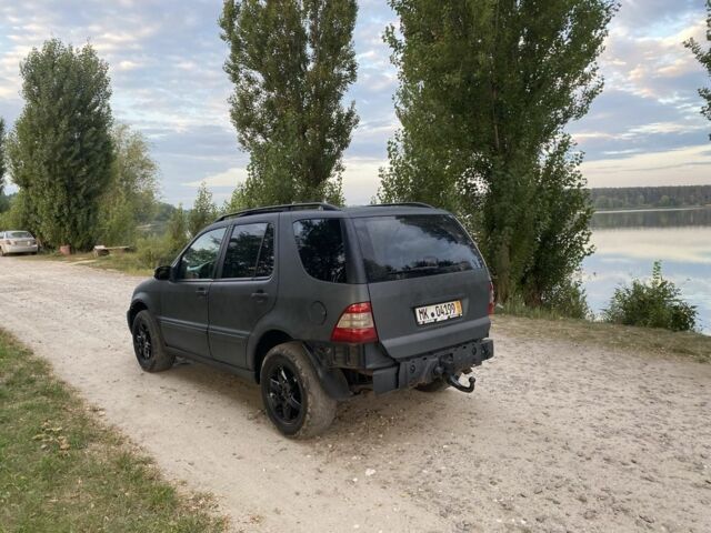 Мерседес МЛ, объемом двигателя 2.7 л и пробегом 311 тыс. км за 3400 $, фото 11 на Automoto.ua