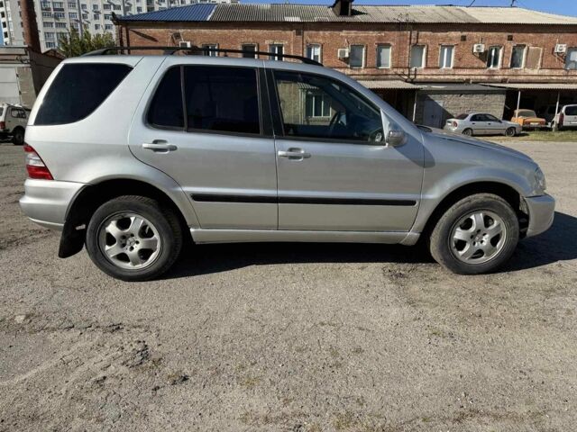 Сірий Мерседес МЛ, об'ємом двигуна 2.7 л та пробігом 267 тис. км за 3300 $, фото 4 на Automoto.ua