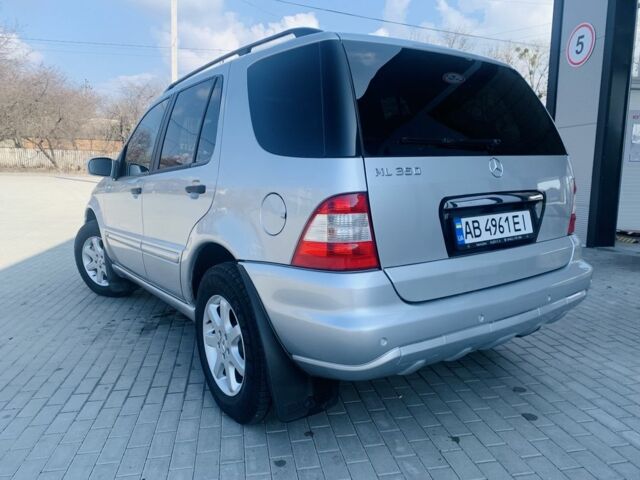 Серый Мерседес МЛ, объемом двигателя 3.5 л и пробегом 190 тыс. км за 9700 $, фото 1 на Automoto.ua