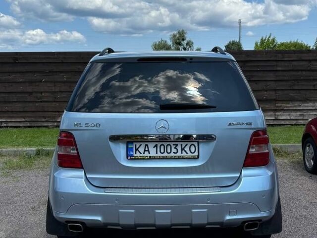 Сірий Мерседес МЛ, об'ємом двигуна 5 л та пробігом 240 тис. км за 10700 $, фото 11 на Automoto.ua