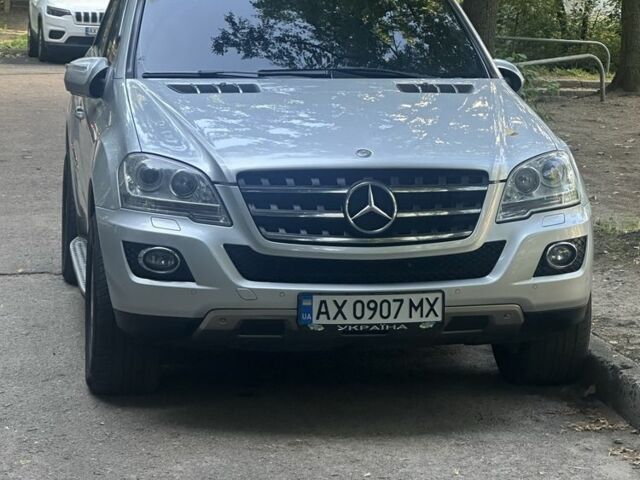 Сірий Мерседес МЛ, об'ємом двигуна 3.5 л та пробігом 204 тис. км за 11200 $, фото 7 на Automoto.ua