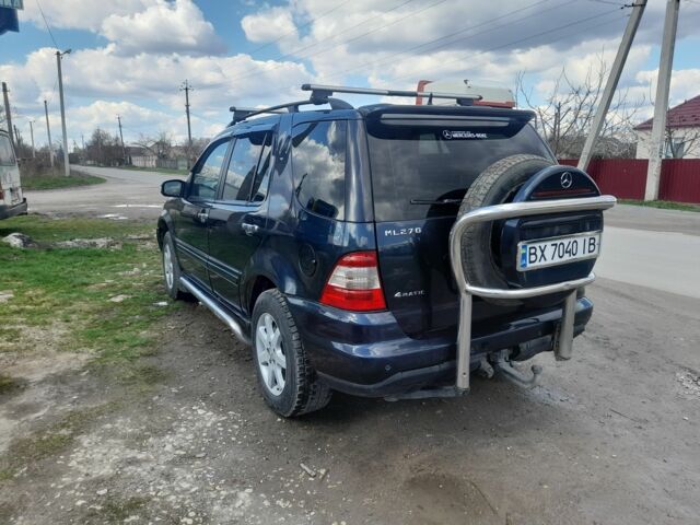Синій Мерседес МЛ, об'ємом двигуна 2.7 л та пробігом 305 тис. км за 7300 $, фото 3 на Automoto.ua