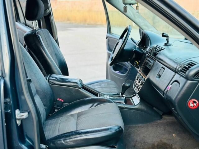 Синий Мерседес МЛ, объемом двигателя 2.7 л и пробегом 270 тыс. км за 3200 $, фото 13 на Automoto.ua