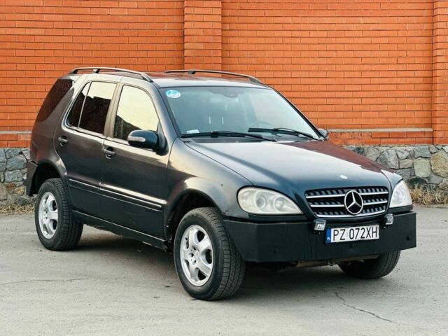 Синий Мерседес МЛ, объемом двигателя 2.7 л и пробегом 270 тыс. км за 3200 $, фото 7 на Automoto.ua