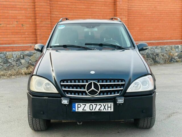 Синий Мерседес МЛ, объемом двигателя 2.7 л и пробегом 270 тыс. км за 3200 $, фото 2 на Automoto.ua