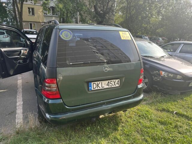 Зелений Мерседес МЛ, об'ємом двигуна 2.7 л та пробігом 315 тис. км за 5200 $, фото 2 на Automoto.ua