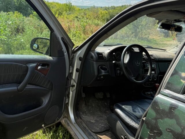 Зелений Мерседес МЛ, об'ємом двигуна 4 л та пробігом 240 тис. км за 2000 $, фото 18 на Automoto.ua
