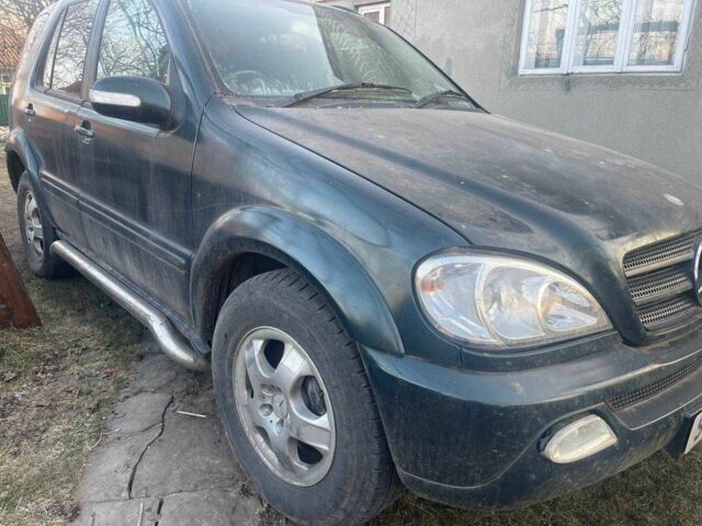 Зеленый Мерседес МЛ, объемом двигателя 0 л и пробегом 150 тыс. км за 3500 $, фото 1 на Automoto.ua