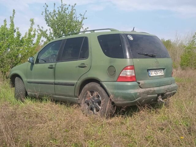 Зеленый Мерседес МЛ, объемом двигателя 2.7 л и пробегом 350 тыс. км за 3500 $, фото 4 на Automoto.ua