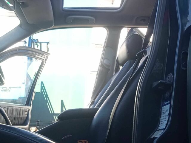 Зеленый Мерседес МЛ, объемом двигателя 2.7 л и пробегом 350 тыс. км за 3500 $, фото 7 на Automoto.ua