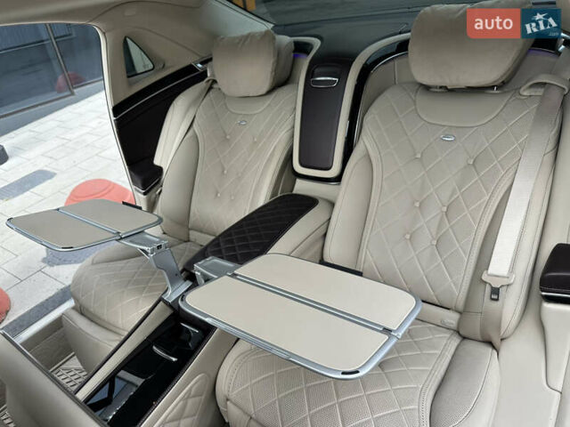 Мерседес Майбах 2016 в Киеве на Automoto.ua Черный Мерседес Майбах, объемом двигателя 3 л и пробегом 183 тыс. км за 58000 $, фото 73 на Automoto.ua