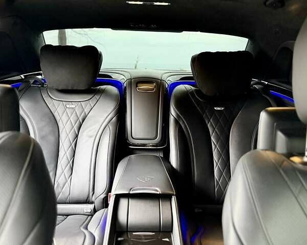 Черный Мерседес Майбах, объемом двигателя 6 л и пробегом 88 тыс. км за 68000 $, фото 25 на Automoto.ua