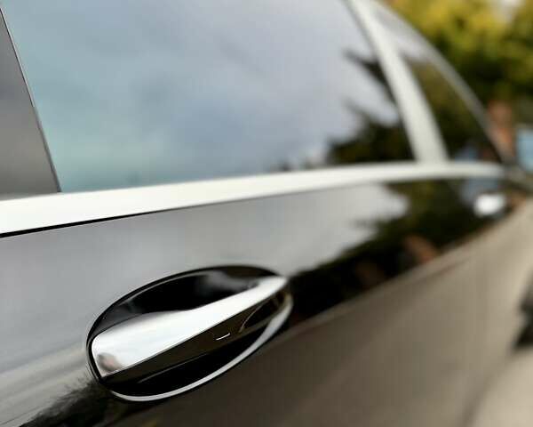 Черный Мерседес Майбах, объемом двигателя 6 л и пробегом 88 тыс. км за 68000 $, фото 19 на Automoto.ua